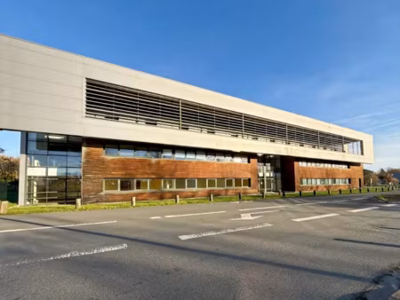 location locaux professionnels à saint-jean-de-braye (45800)  3 250 €