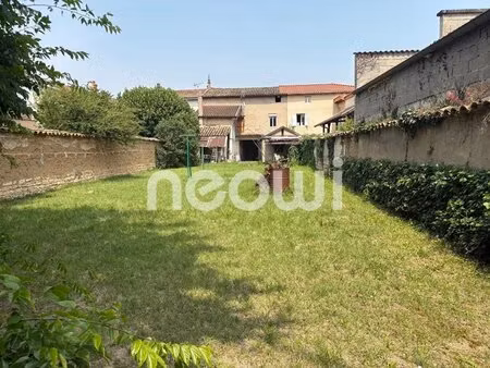 ensemble immobilier avec jardin