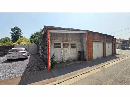 sous option - plus de visite - terrain de +/- 60 m² avec vie