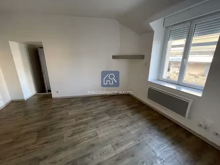 appartement t2 centre-ville laissac à louer