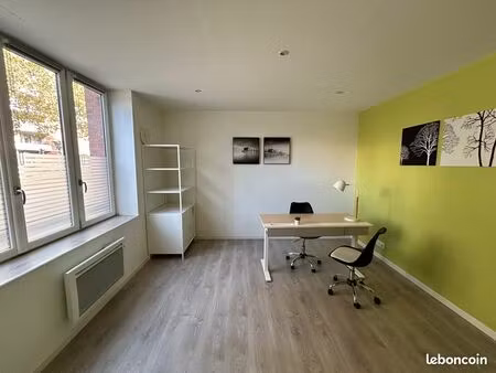 bureau équipé à louer en centre-ville d'arras - possibilité location à la journée. idéal p
