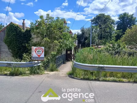 vente maison 6 pièces 194 m² à sancoins (18600)  69 000 €