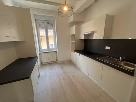 location appartement 4 pièces 83m² le creusot 71200