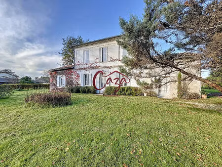 maison de maitre en pierre / 215 m2 - environnement exceptionnel