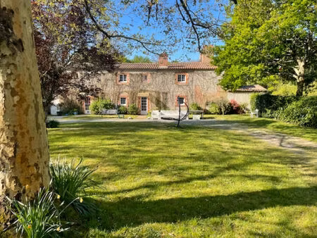a vendre propriété nantes sud avec dépendances sur environ 2 ha 2