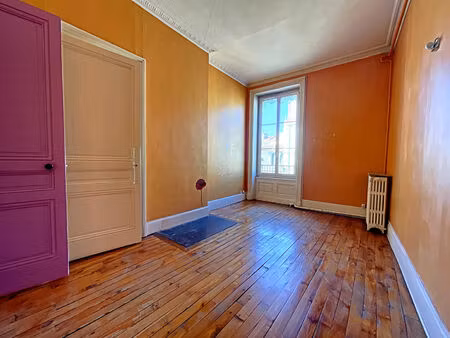 appartement f2 85m² secteur chateaucreux