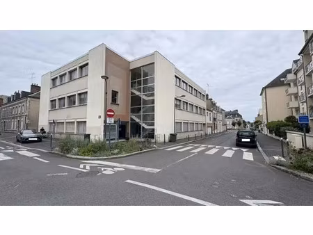a vendre ou a louer  270 m2 de bureaux - proche quartier dunois / faubourg bannier