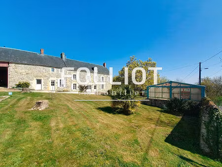 a vendre propriété comprenant 2 maisons sur terrain 3 200m2