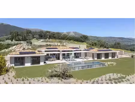 villa avec piscine en bord de mer roquefort-les-pins (06)