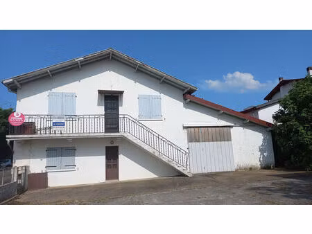 vente maison 10 pièces 231m2 domezain-berraute 64120 - 149000 € - surface privée