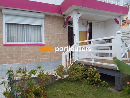 location appartement 2 pièces 48 m² à le moule (97160)  700 €
