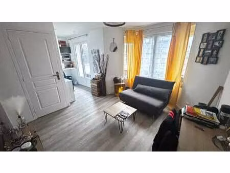 location appartement 3 pièces à lion-sur-mer (14780) : à louer 3 pièces / 36m² lion-sur-me