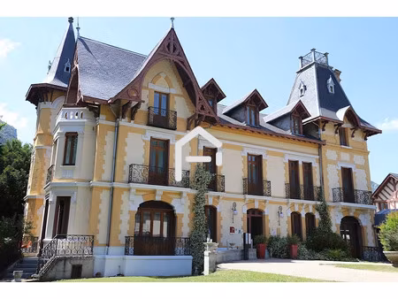 vente maison 28 pièces 1000 m² à foix (09000)  1 900 000 €