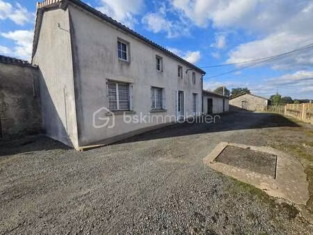 vente maison à largeasse (79240) : à vendre / 98m² largeasse