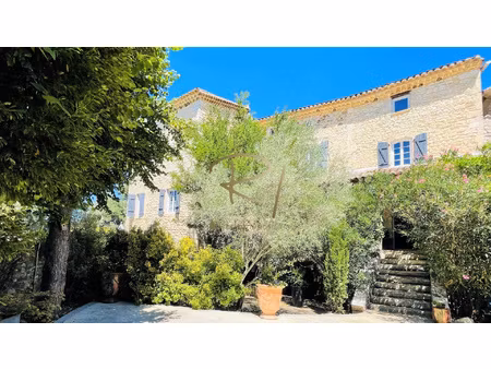 mas en pierre vallée de la cèze