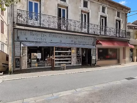 vente immeuble 4 pièces à le bugue (24260)  142 500 €