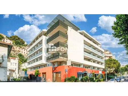 la. madeleine / 3 pieces terrasse et stationnement