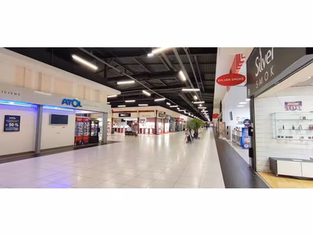 location locaux professionnels à laloubère (65310)  680 €