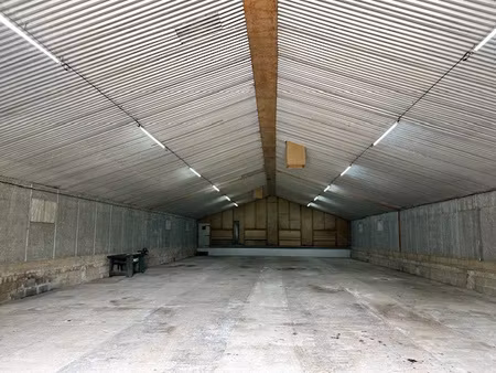 à louer hangar de 450 m2
