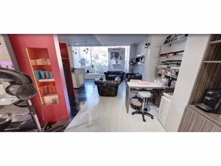 à louer local commercial 120 5 m² – 3 220 € |croix