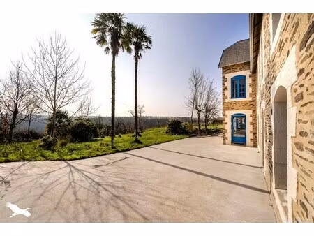 maison de luxe à vendre à pont-de-buis-lès-quimerch