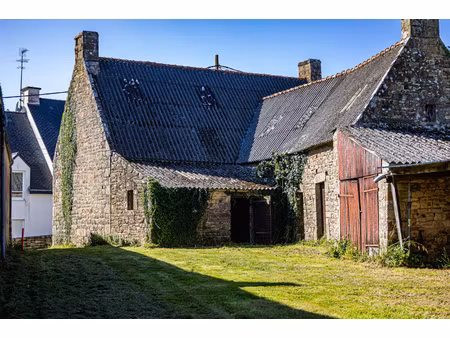 bâtisse bretonne en pierres à restaurer - 200m2 - ploemel (56)