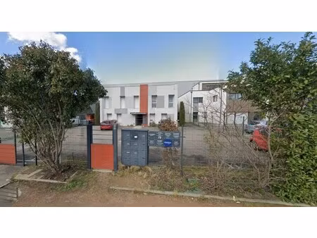 location local professionnel 38m² craponne 69290