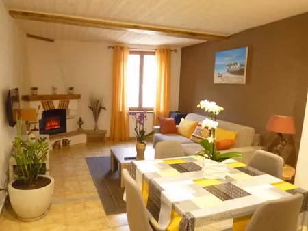 location appartement 1 pièce 28 m² à puget-théniers (06260)  420 €