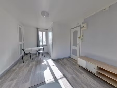 location meublée appartement 1 pièce 21.45 m² à evreux (27000)  527 €