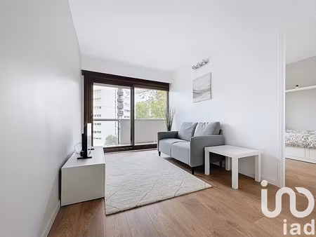 location meublée appartement 6 pièces 95 m² à massy (91300)  580 €