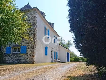 moulin rénové – 5 000 m² avec piscine et dépendance