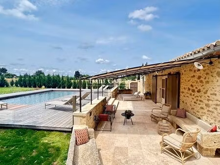 maison de 9 pièces de luxe en location à robion  france