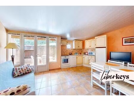 maison de village avec belle terrasse sur mazaugues