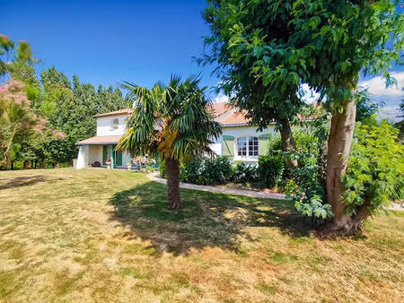 vente maison 4 pièces 205.5 m² à saint-quentin-en-mauges (49110)  308 000 €