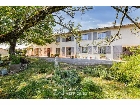 superbe domaine de campagne  avec gîte et chambres d'hôtes.
