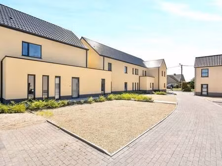 maison semi-ouverte / mitoyenne avec jardin  terrasse et 2 parkings. à neufmaison à partir