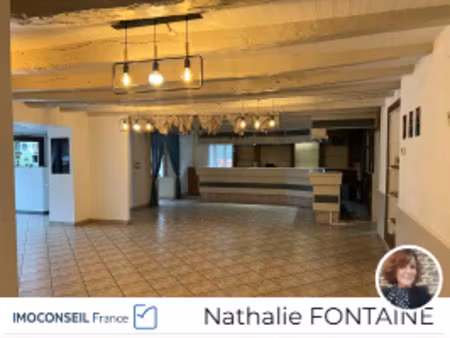 propriété en pierre  avec terrasse   grand parking  avec a