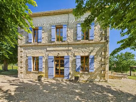 maison en pierre avec vue - dordogne - clé-en-main