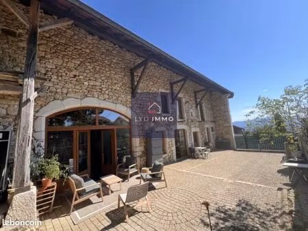 ferme 8 pièces 238 m²