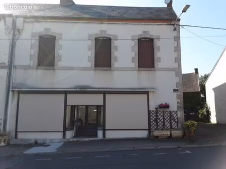 grande maison bourg à treignat avec dépendance et jardin