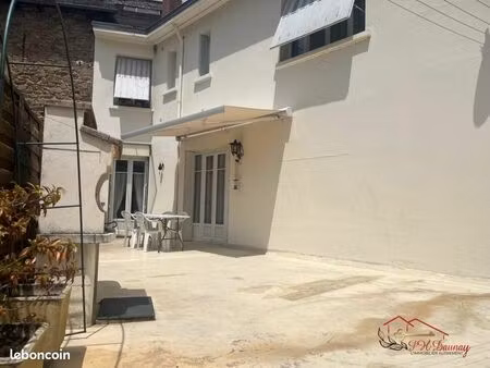 maison de village 7 pièces 273 m²