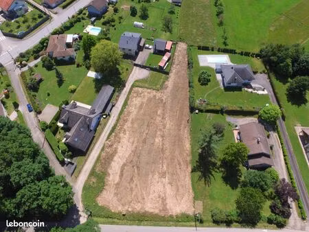 terrain constructible & viabilisé sanchey 2 241 m²