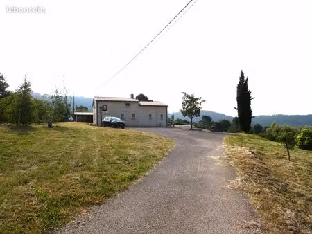 propriété 5 pièces 135 m²