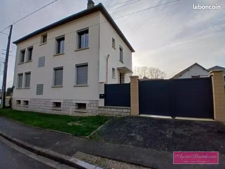 maison 8 pièces 196 m²