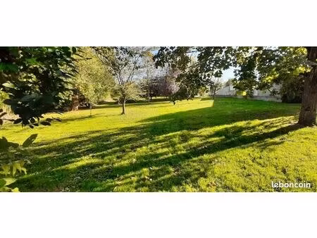 terrain 1 389 m² grazac