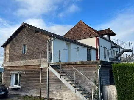 immeuble 18 pièces 320 m²