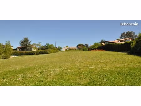 terrain 500 m² odars