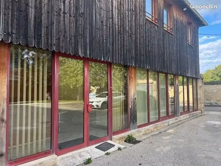 bureaux 180 m²