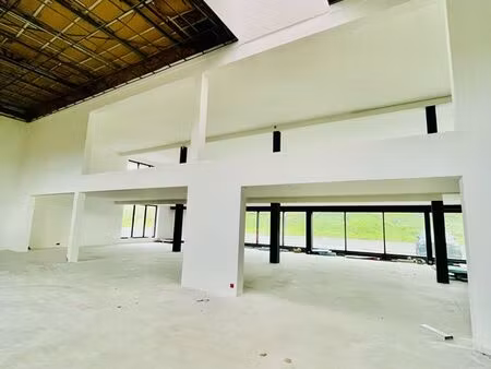 local 781 m² champigneulles