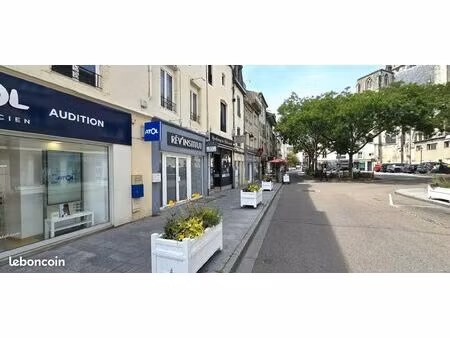 local commercial 132 m²